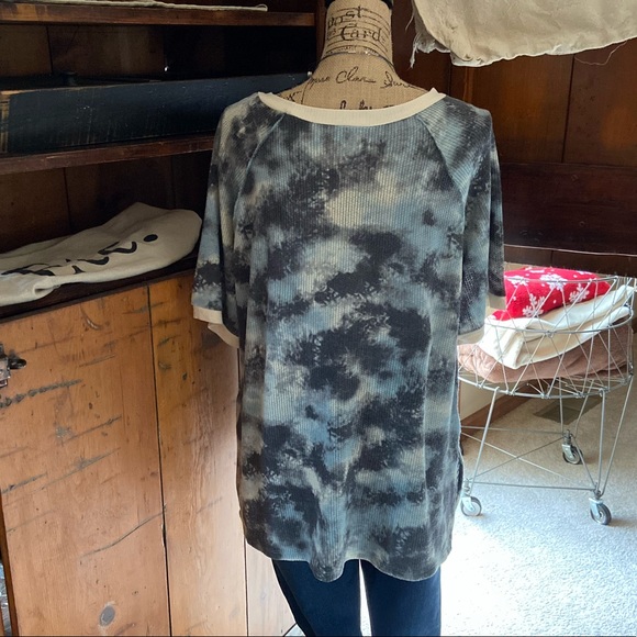 Honeyme blue/white patterned short sleeve shirt - Picture 4 of 6